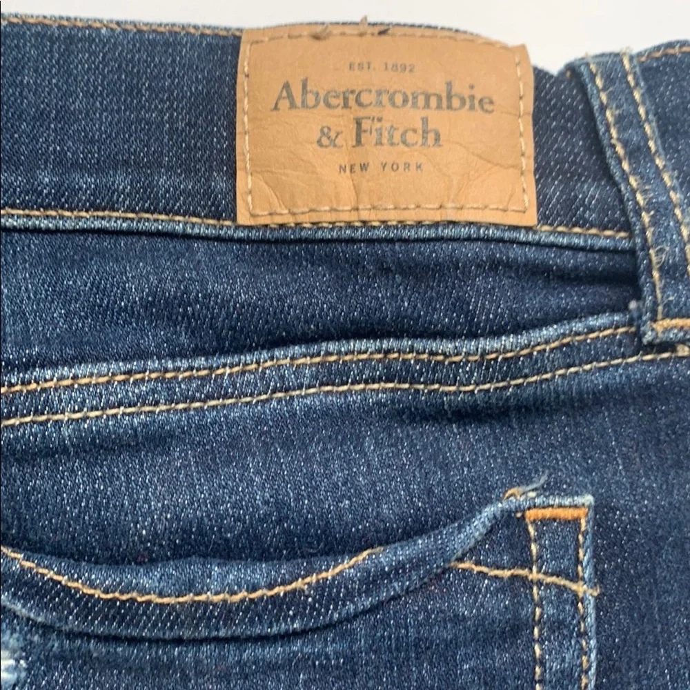 A&F Distressed Rolled Denim Shorts - Picture 6 of 10